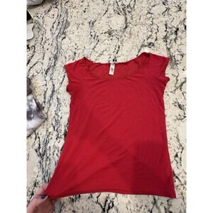 EUC Women's Size SMALL GAP body Red Super Soft Shirt.